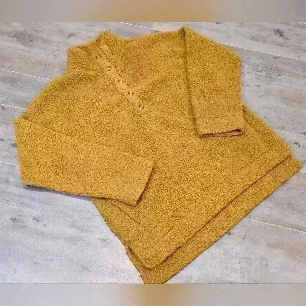 Aerie Sherpa Fleece Teddy 3/4 Button-Up Sweater.